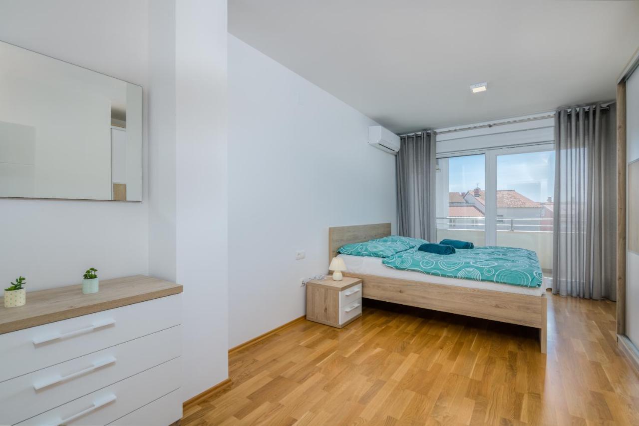 Appartment Divine Krk Town Bagian luar foto