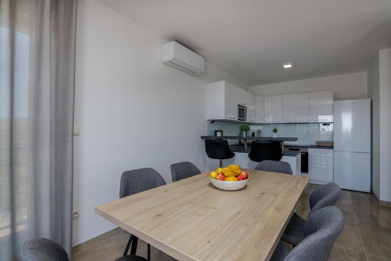 Appartment Divine Krk Town Bagian luar foto